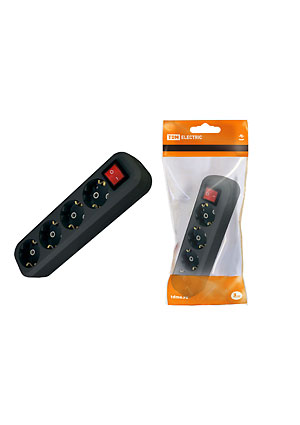 SQ1806-0118, Колодка розеточная 4 гнезда 2П+3 c выключателем 16А 250В черная